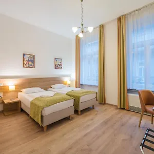 Hotel Baross -, Budapeste