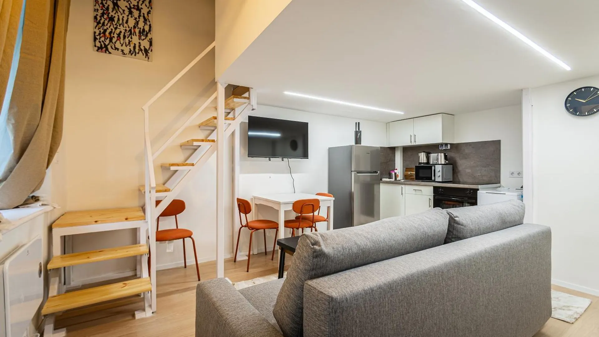 Cute Gallery Flat In Budapest, Autumn 0*, Boedapest